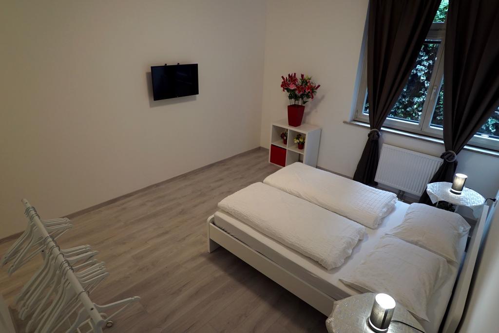 Toby'S Rooms Больцано Экстерьер фото